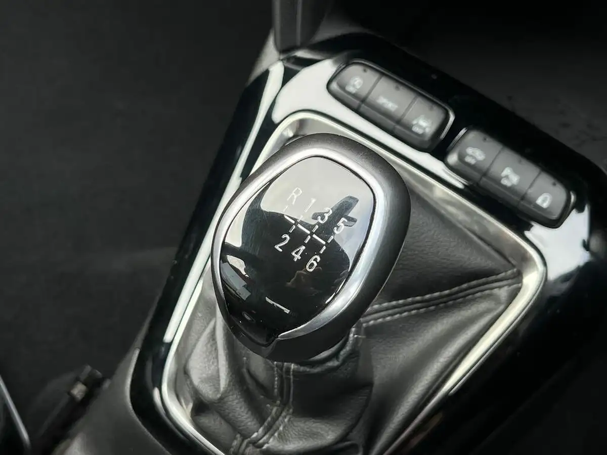 2020-vauxhall-corsa-12-turbo-sri-nav-big-25