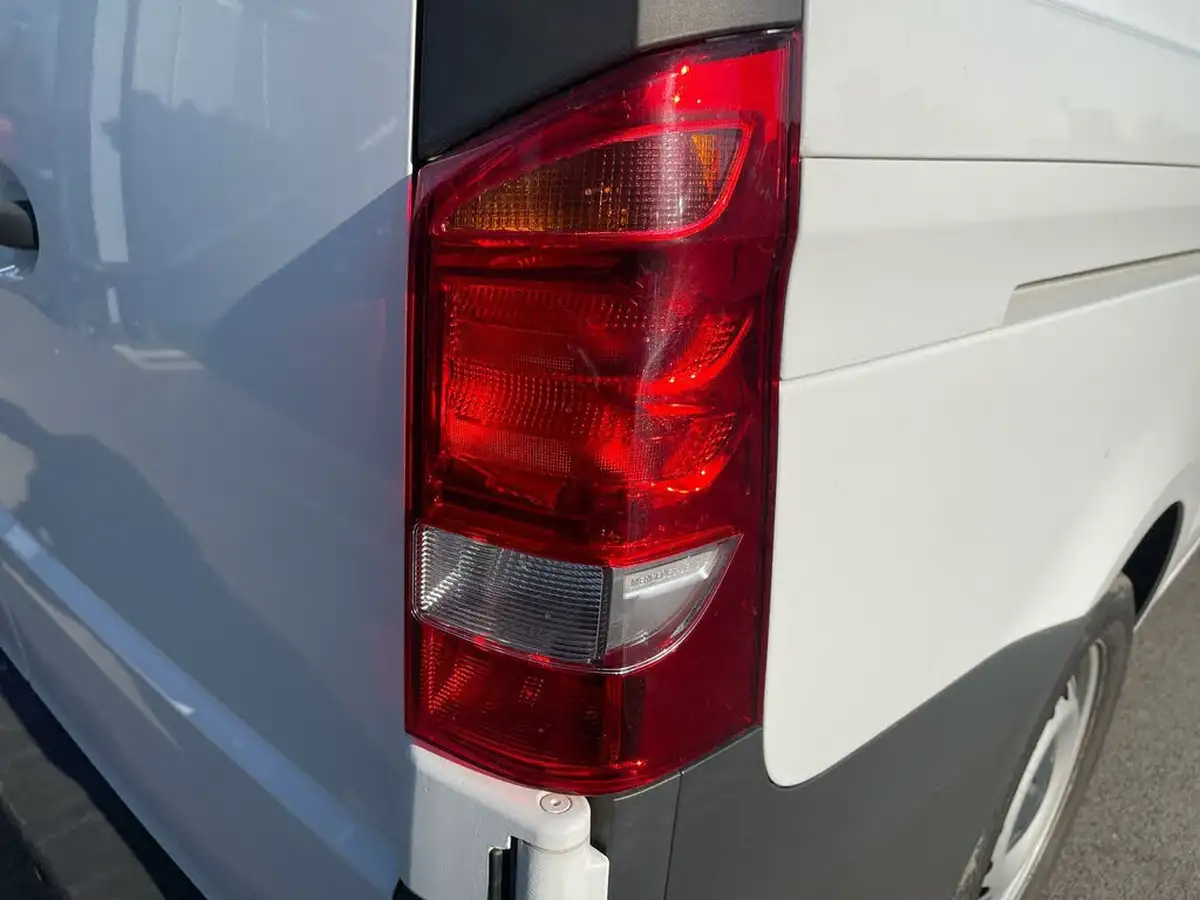 2020-mercedes-benz-vito-e-pure-l2-big-51