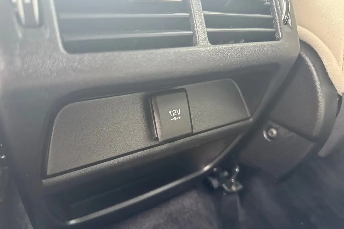 2019-jaguar-e-pace-20-i4d-r-dynamic-hse-180ps-big-19