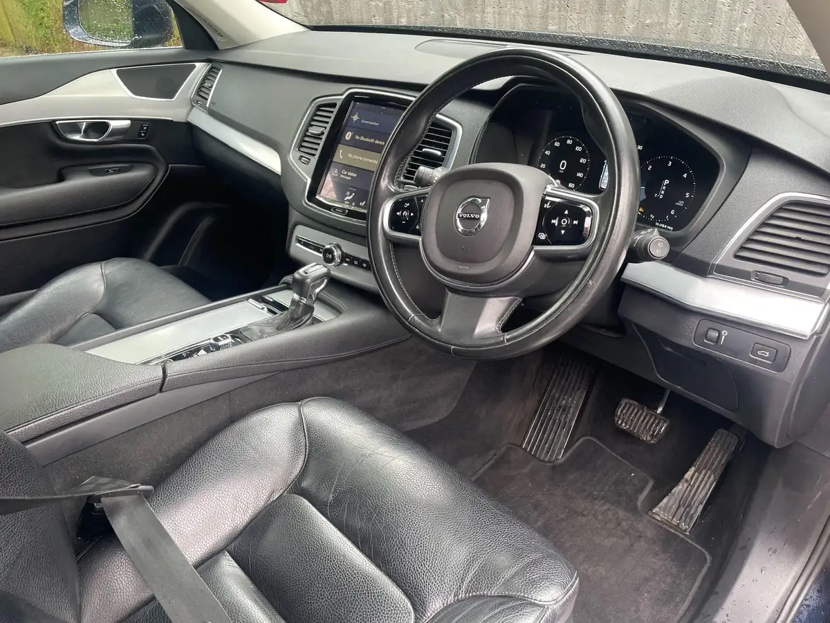 2016-volvo-xc90-20td-momentum-big-10