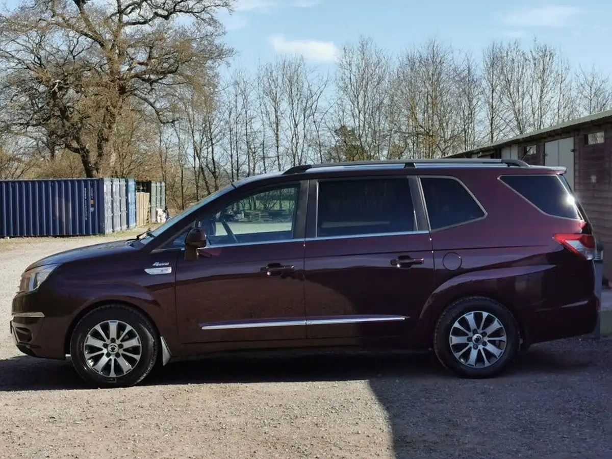 2017-kgm-ssangyong-turismo-22td-elx-big-22