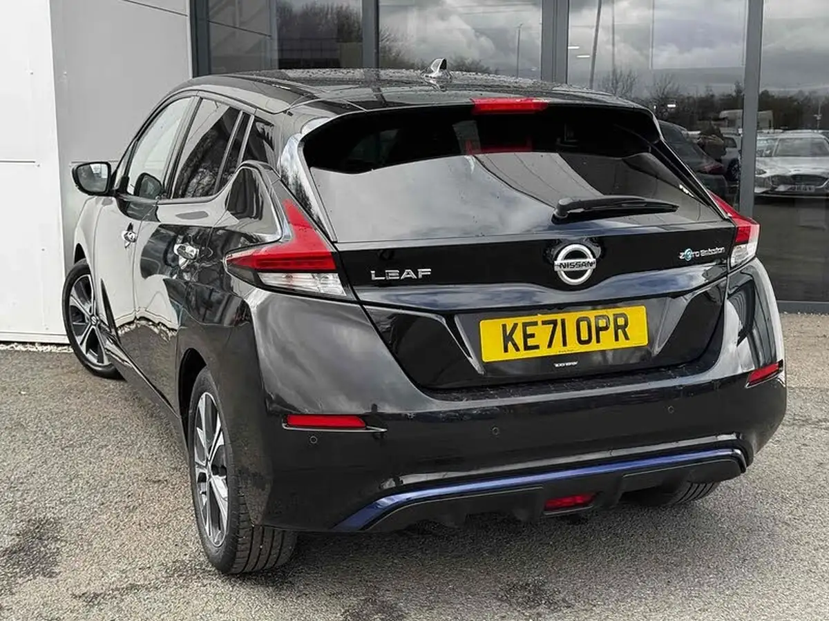 2021-nissan-leaf-e-n-connecta-big-9