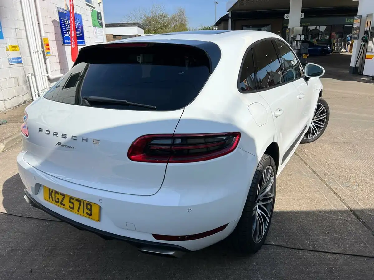 2018-porsche-macan-20-252ps-ss-big-10
