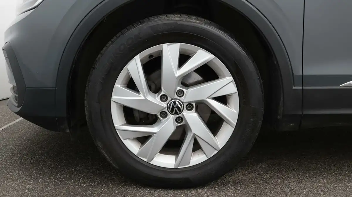 2020-volkswagen-tiguan-15-tsi-life-150ps-dsg-big-18