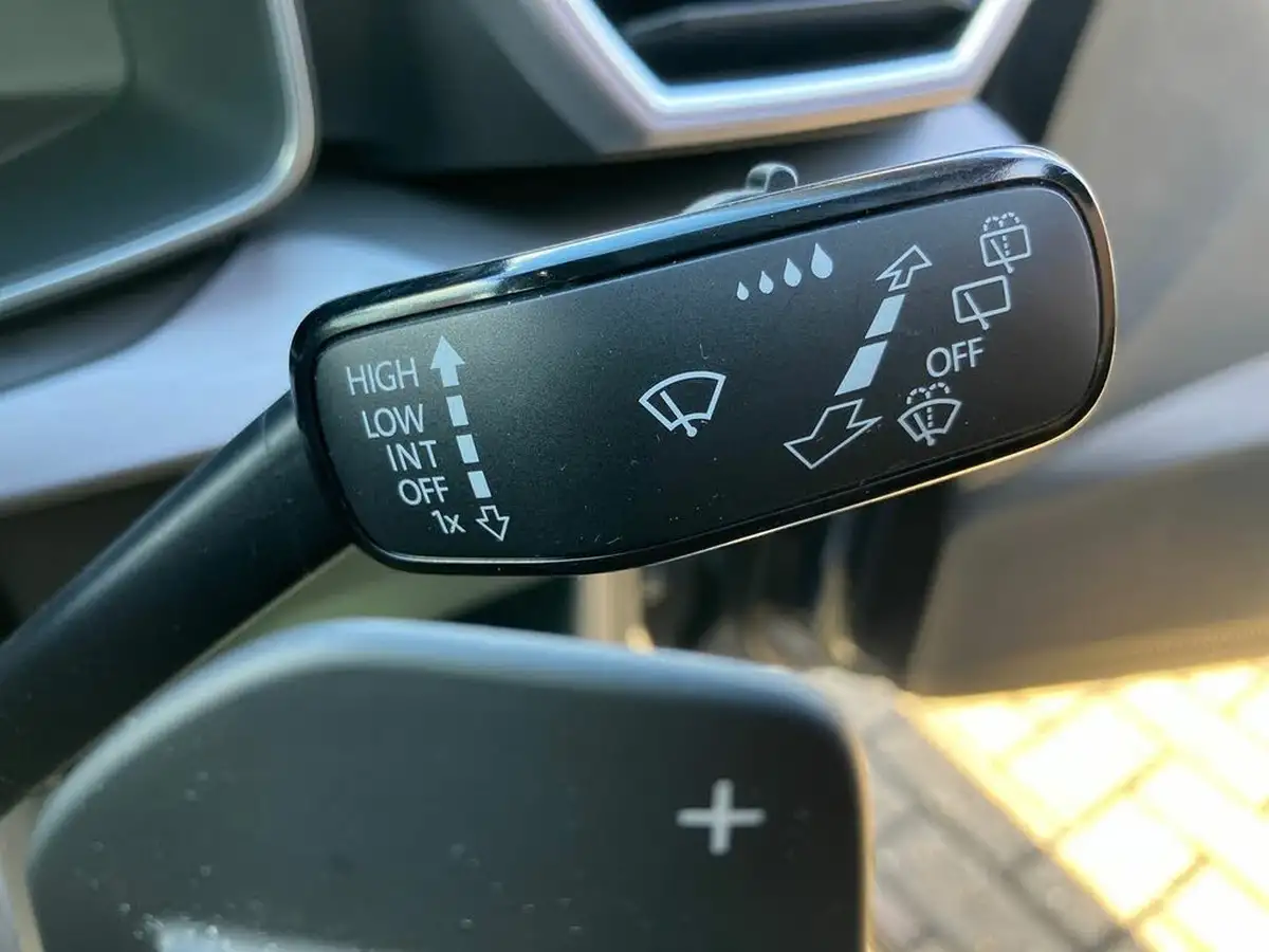2022-seat-leon-15-etsi-fr-estate-big-31
