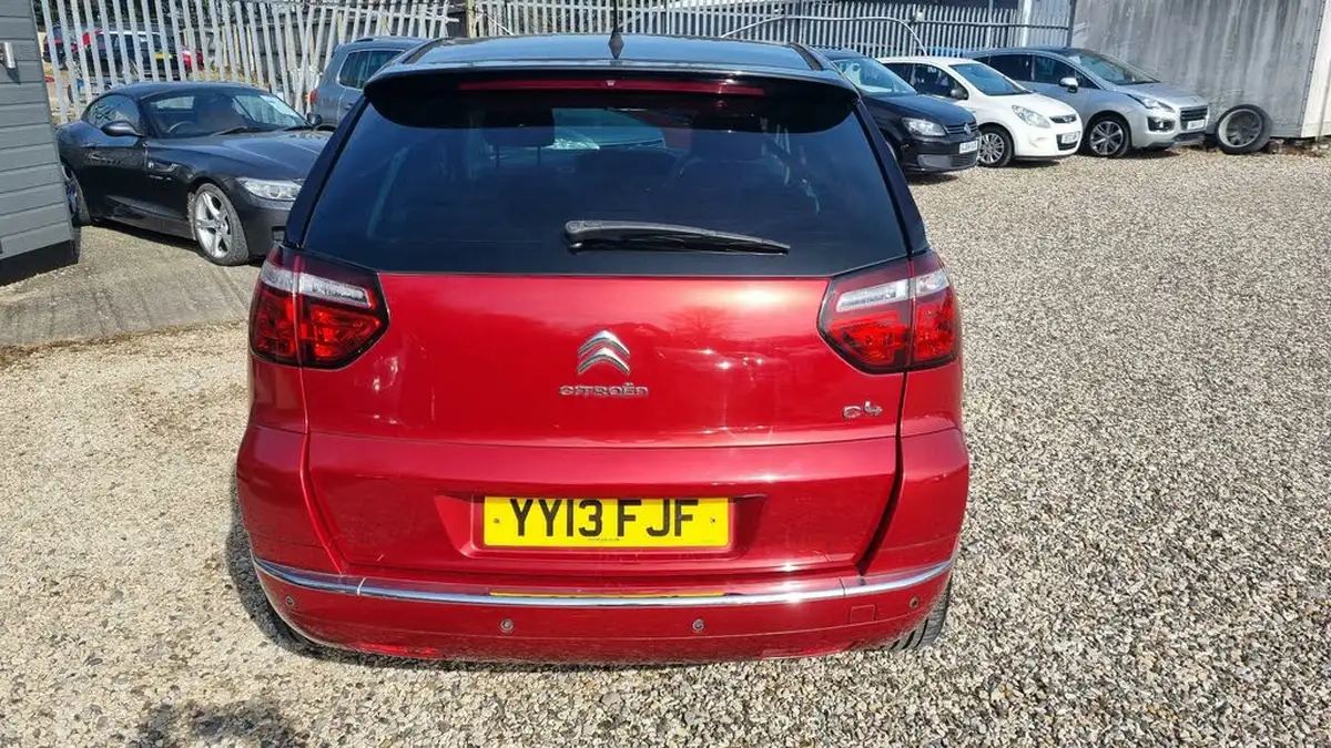 2013-citroen-c4-picasso-20hdi-platinum-big-4