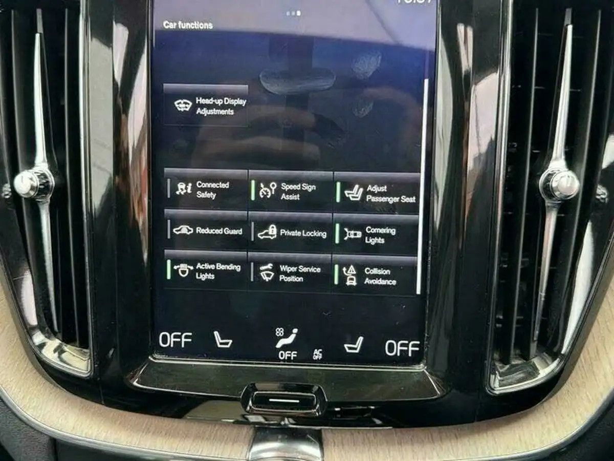 2018-volvo-xc60-20td-d4-inscription-pro-4x4-geartronic-big-73