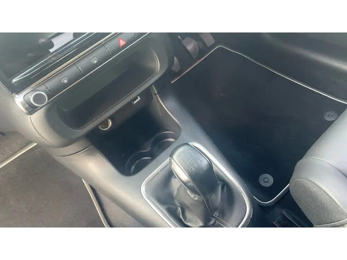 2022-citroen-c3-12-puretech-saint-james-83ps-big-12