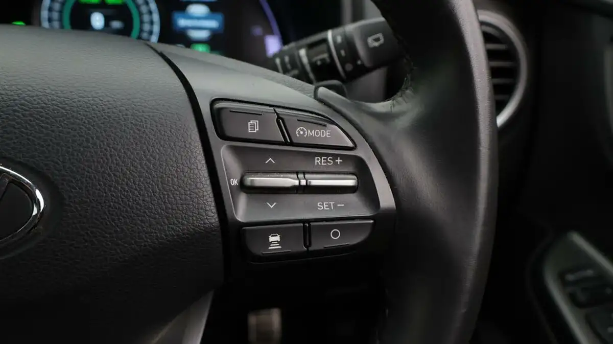 2020-hyundai-kona-e-premium-204ps-big-25