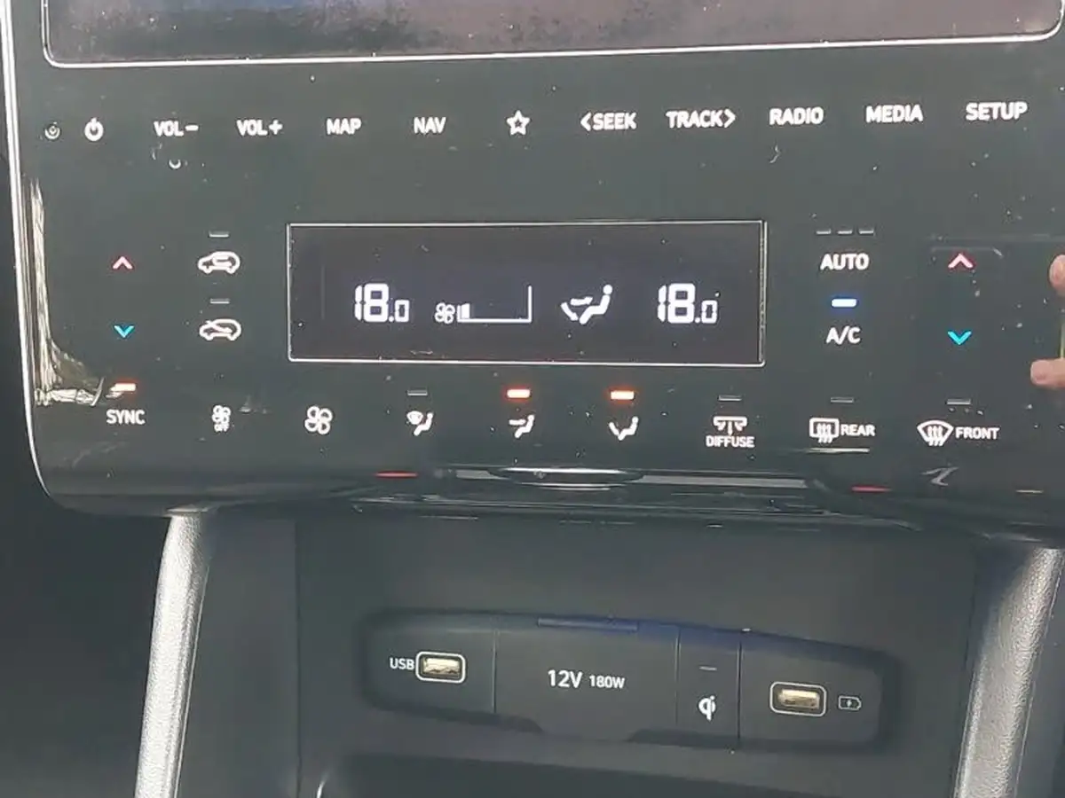 2022-hyundai-tucson-16-t-gdi-premium-150ps-big-14