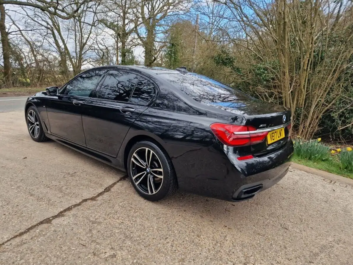 2017-bmw-7-series-30td-730d-m-sport-xdrive-big-8