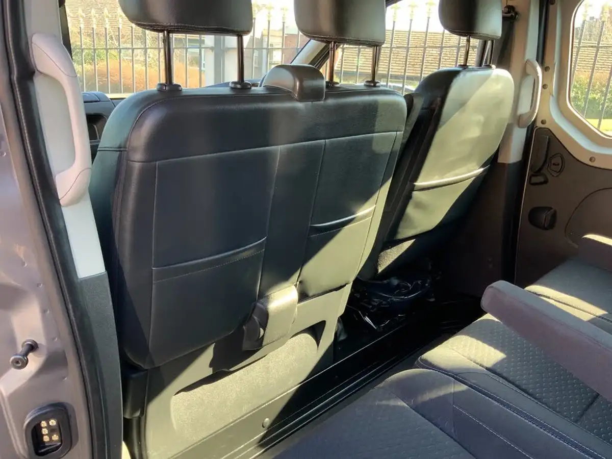 2019-vauxhall-vivaro-16cdti-sportive-2900-l2h1-145pseu6-biturbo-ss-panel-big-16