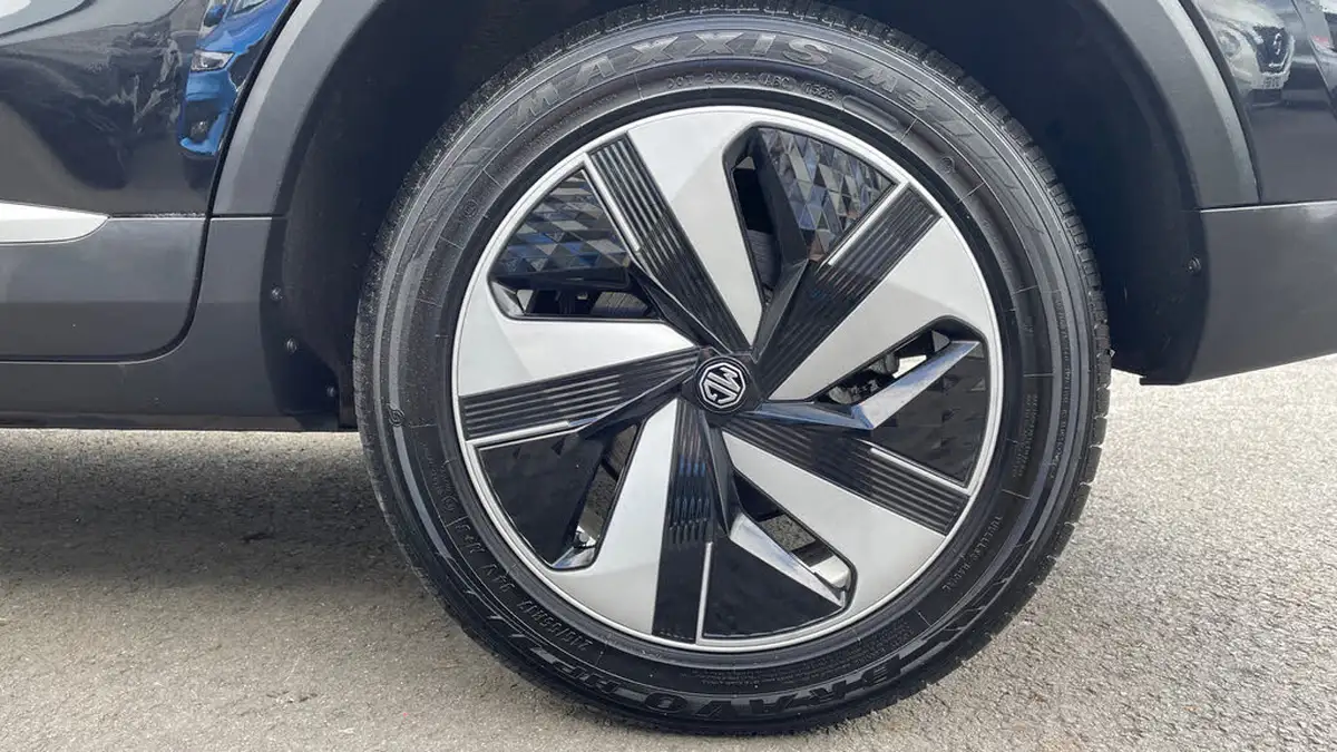 2023-mg-zs-suv-e-se-ev-156ps-long-range-big-17