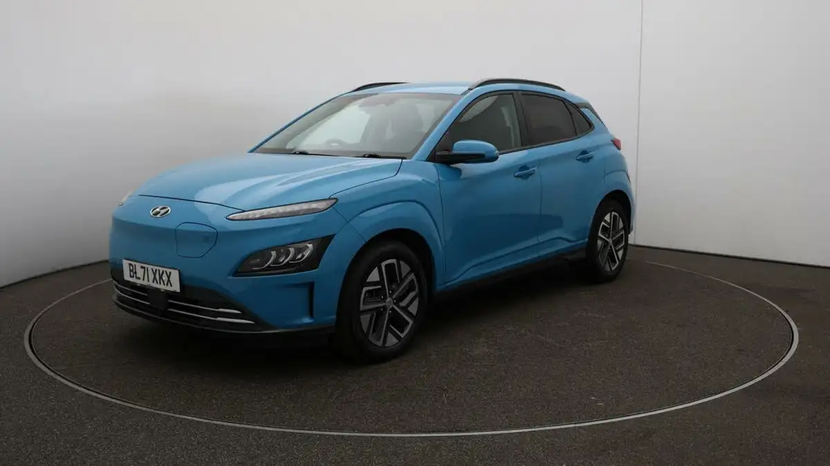 2022-hyundai-kona-e-premium-204ps-64kwh-7kw-obc-big-3
