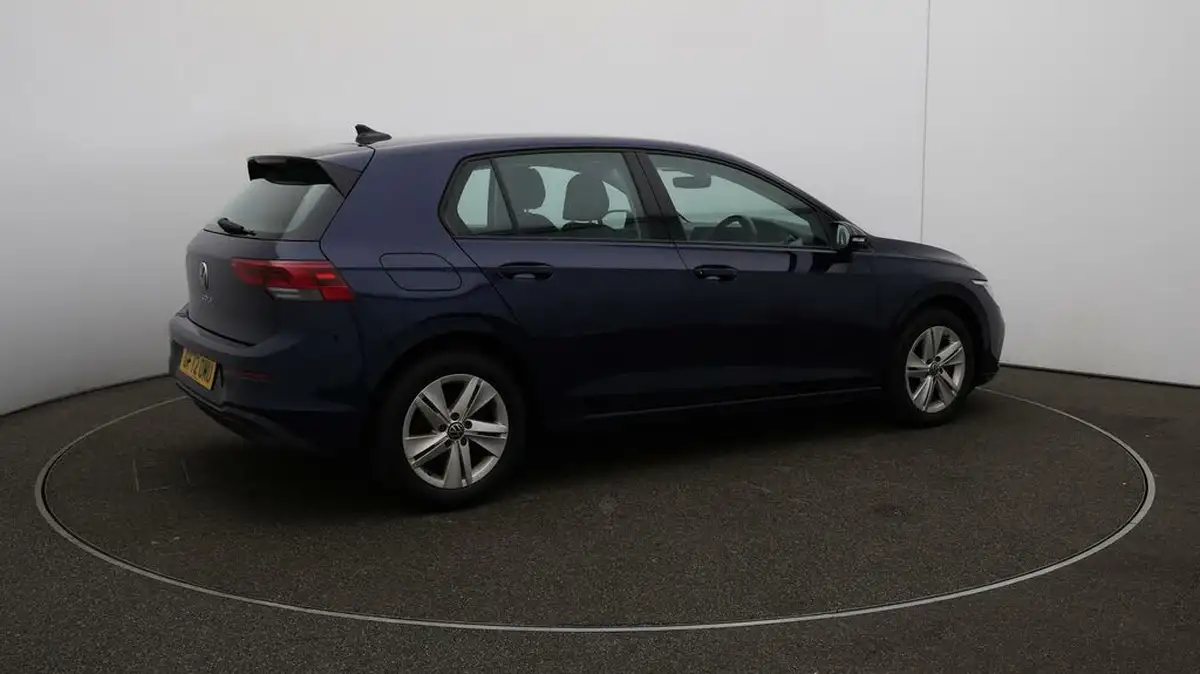 2022-volkswagen-golf-15-tsi-life-150ps-hatchback-big-45