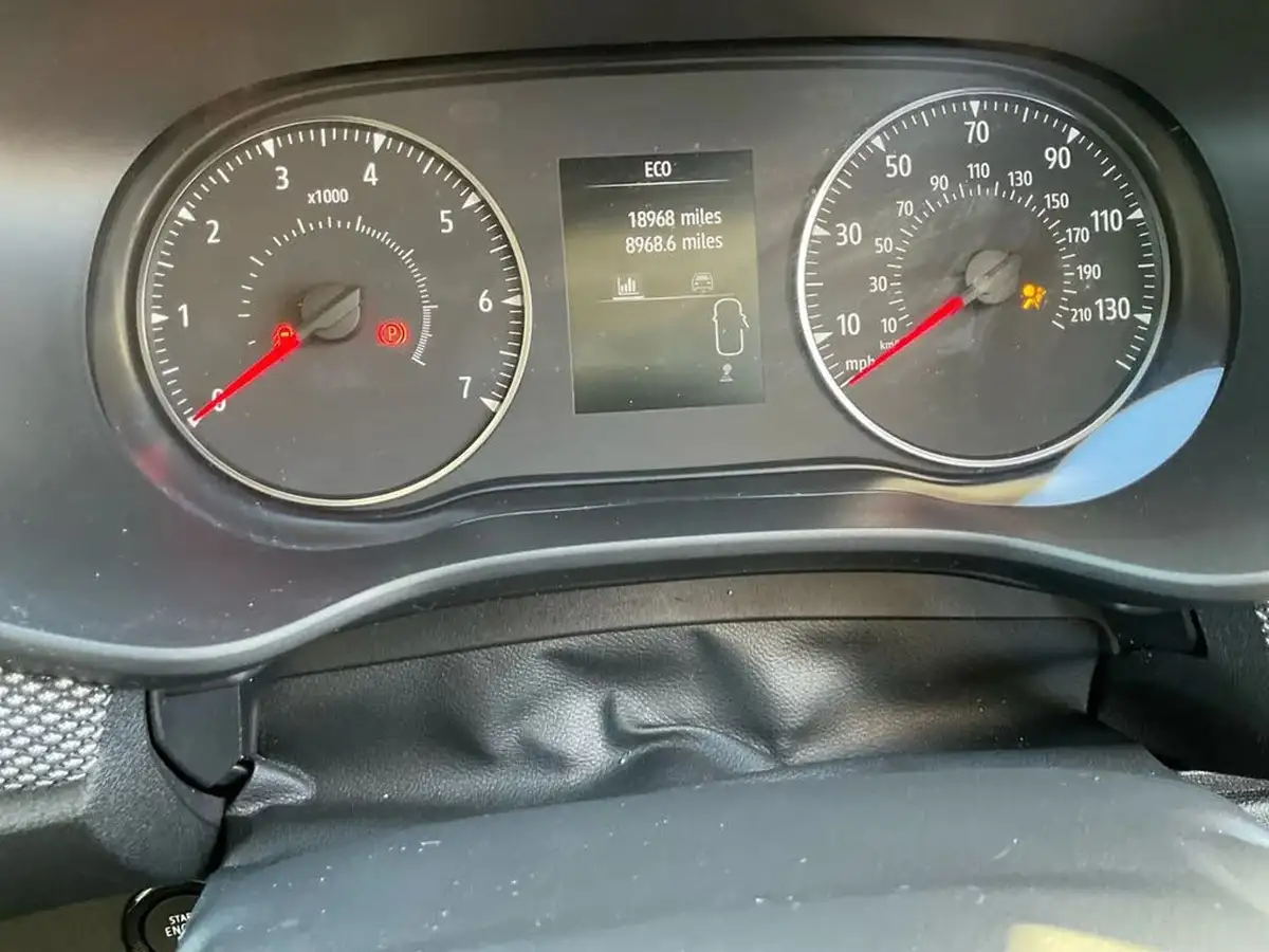 2022-dacia-jogger-10-tce-comfort-big-10