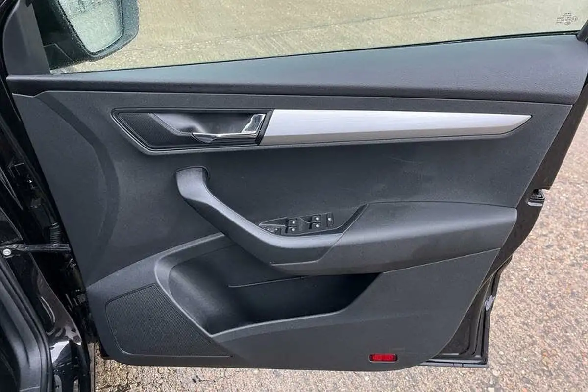 2021-skoda-karoq-15-tsi-se-technology-dsg-big-39