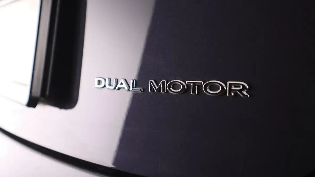 2021-tesla-model-3-e-long-range-4x4-big-21