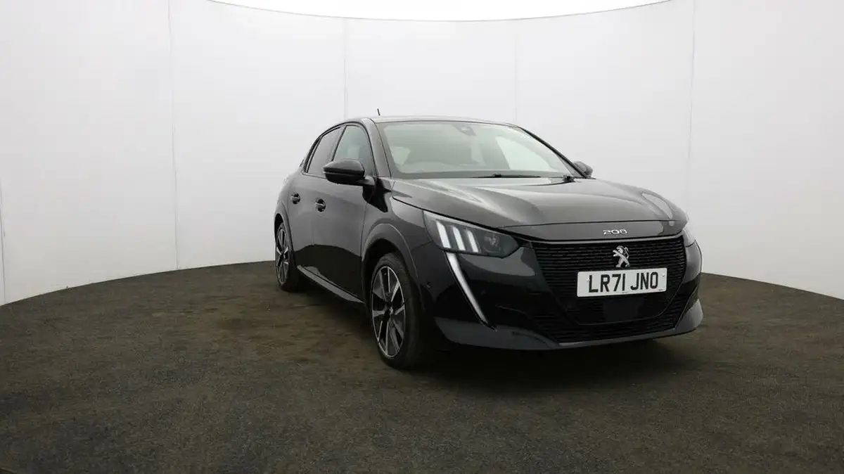 2021-peugeot-208-e-gt-premium-big-39