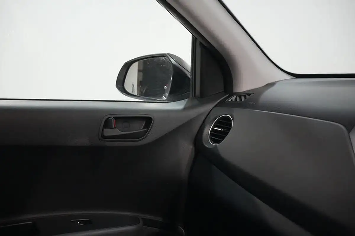 2019-hyundai-i10-10-play-big-38