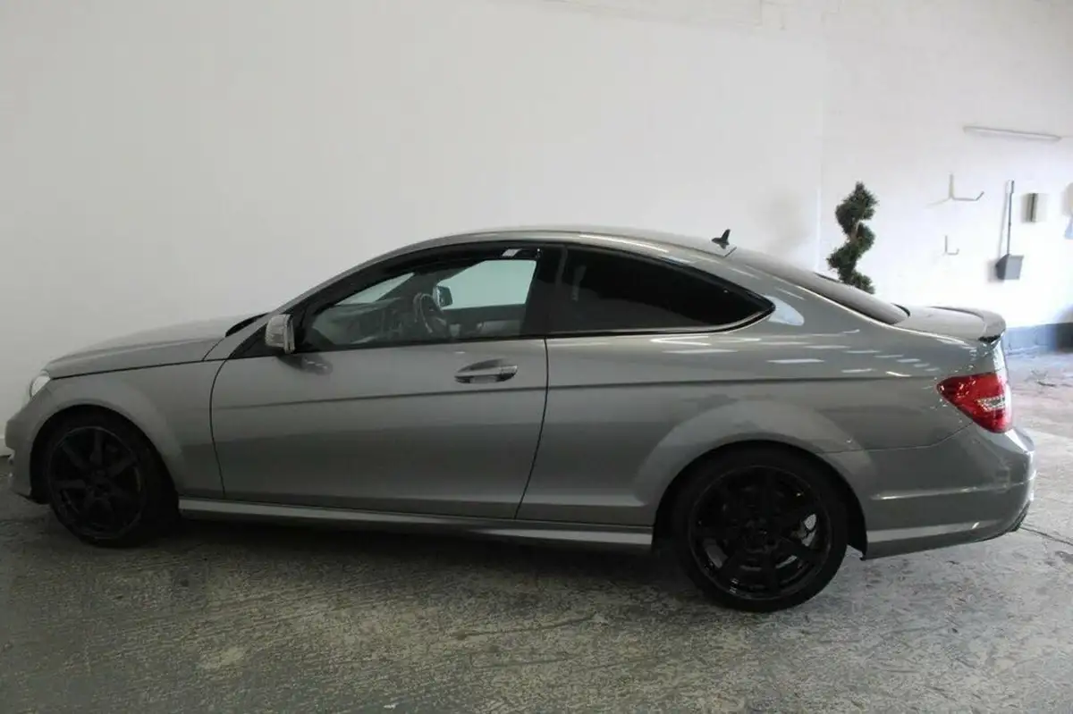 2012-mercedes-benz-c-class-21td-c220-cdi-amg-sport-168bhp-cdi-coupe-2d-7g-tronic-plus-big-6