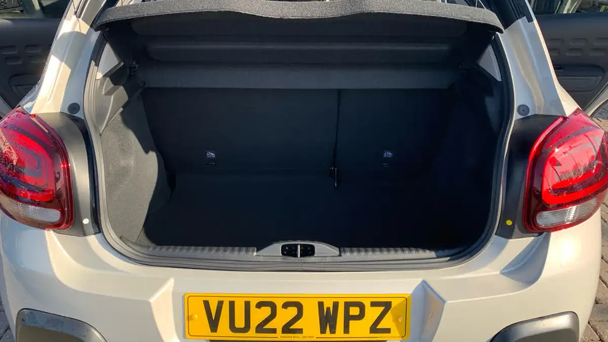 2022-citroen-c3-12-puretech-c-series-big-18