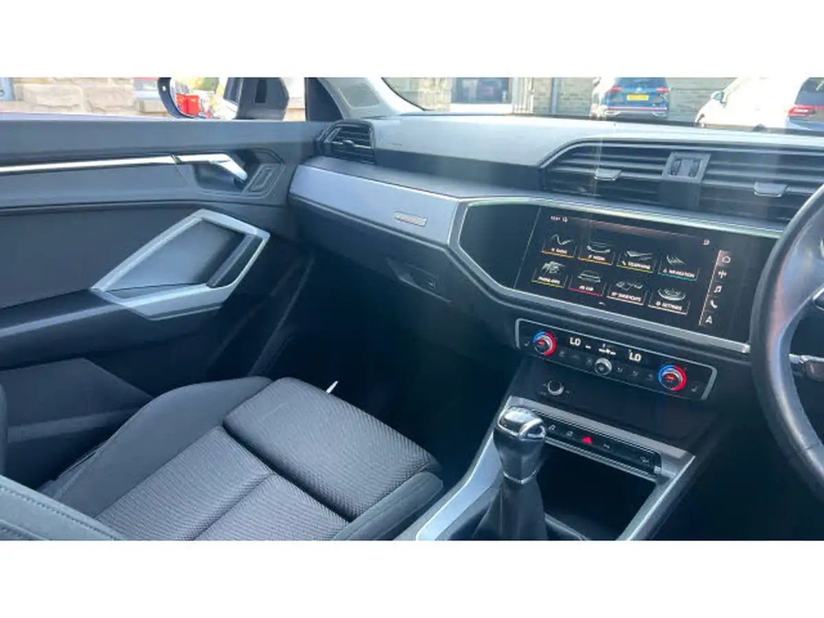 2021-audi-q3-15-35-tfsi-sport-codcomfort-sound-pack-station-wagon-big-13