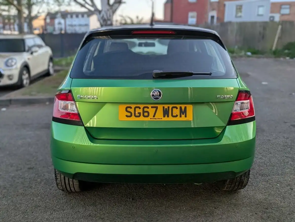 2017-skoda-fabia-10-tsi-colour-edition-big-20