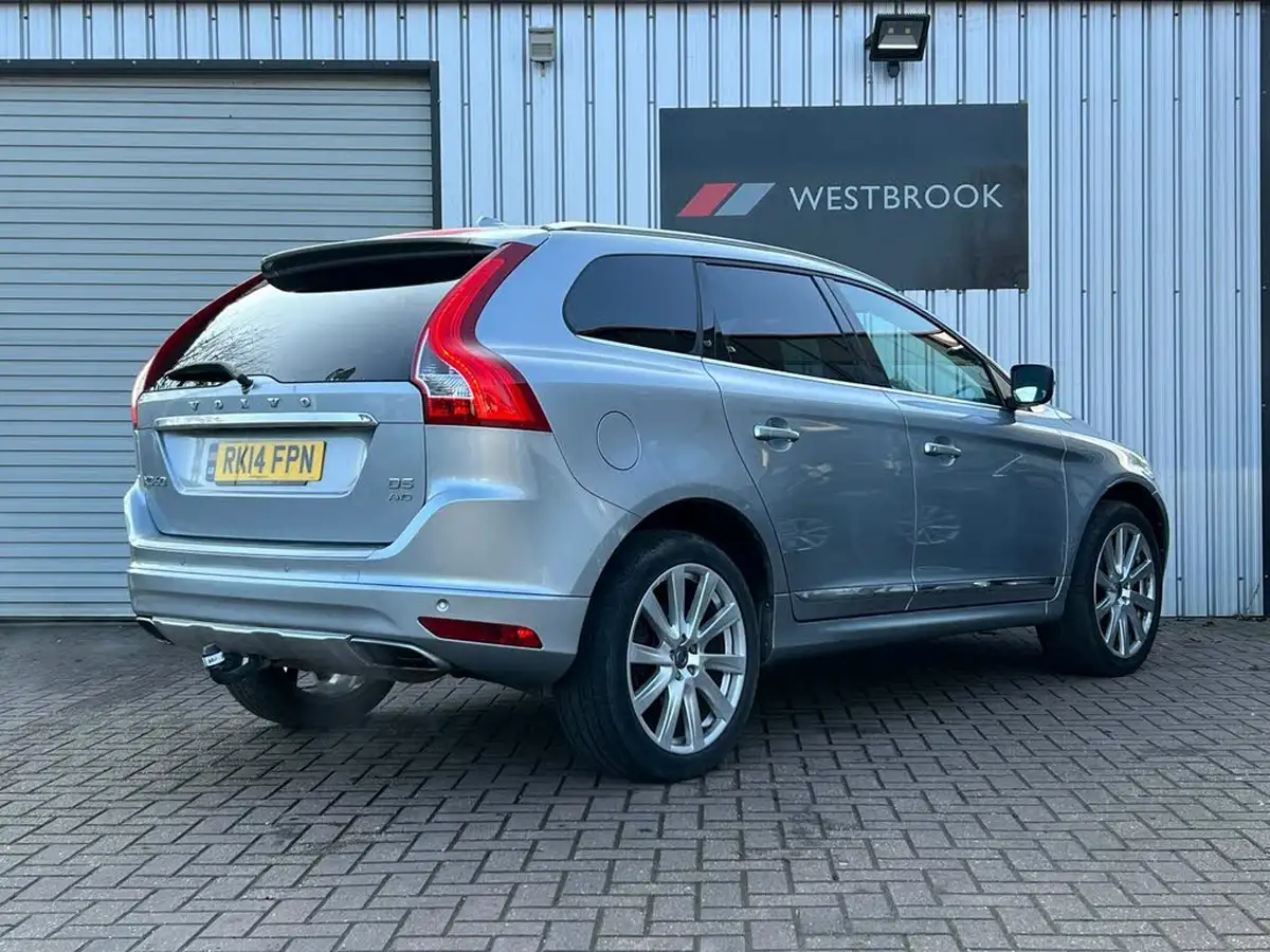 2014-volvo-xc60-24td-d5-se-lux-215bhp-geartronic-big-7