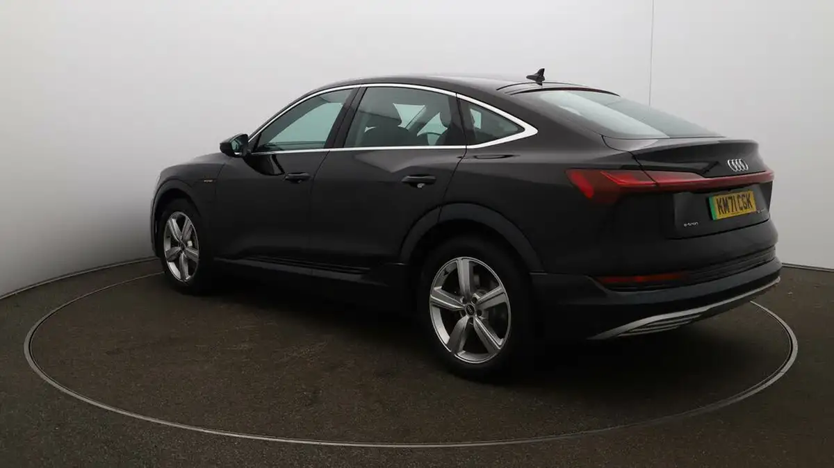 2021-audi-e-tron-55e-technik-sportback-big-56