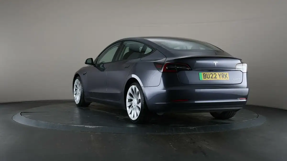 2022-tesla-model-3-e-performance-big-60