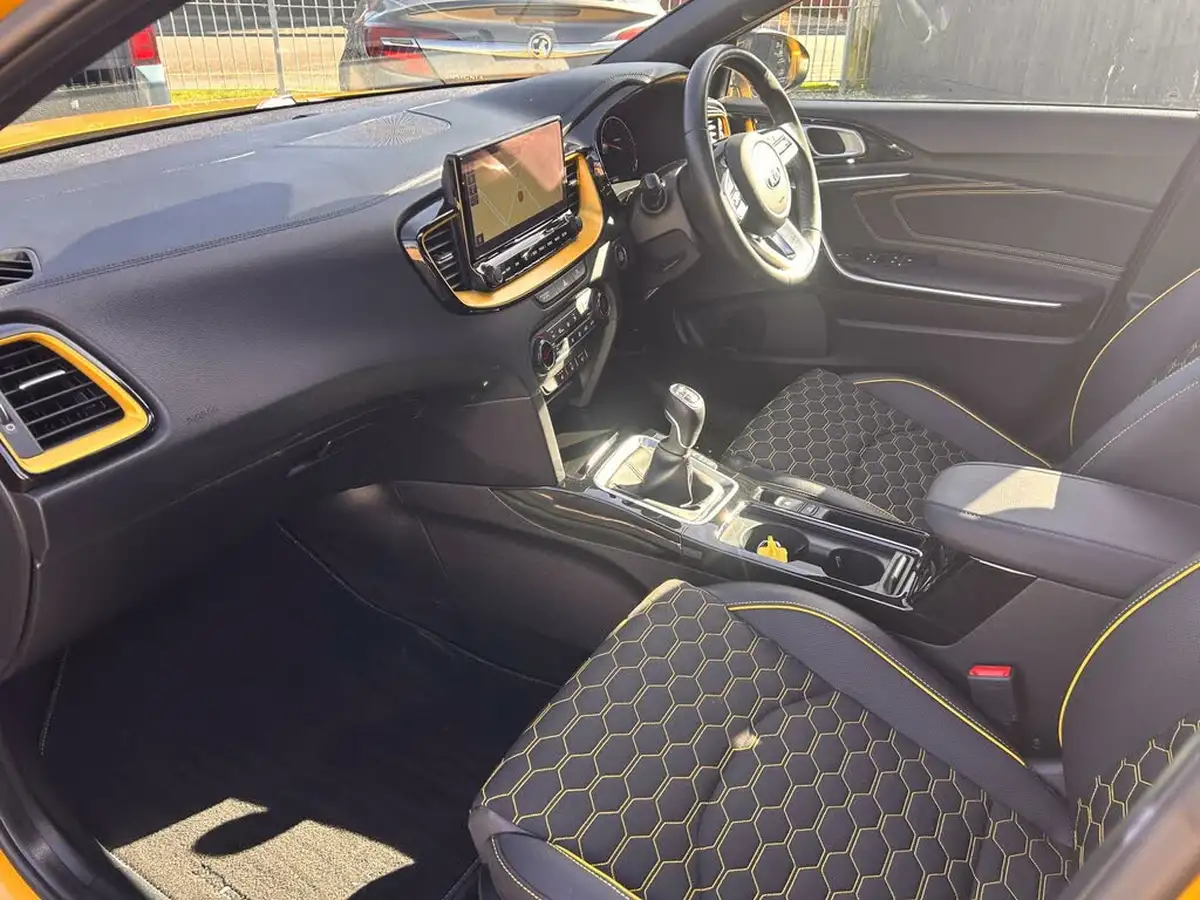 2020-kia-xceed-14-t-gdi-first-edition-big-15