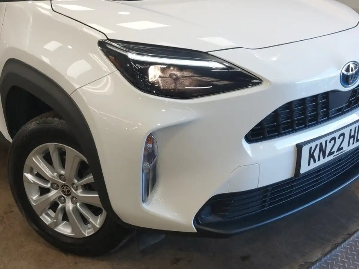 2022-toyota-yaris-cross-15-vvt-i-icon-big-8