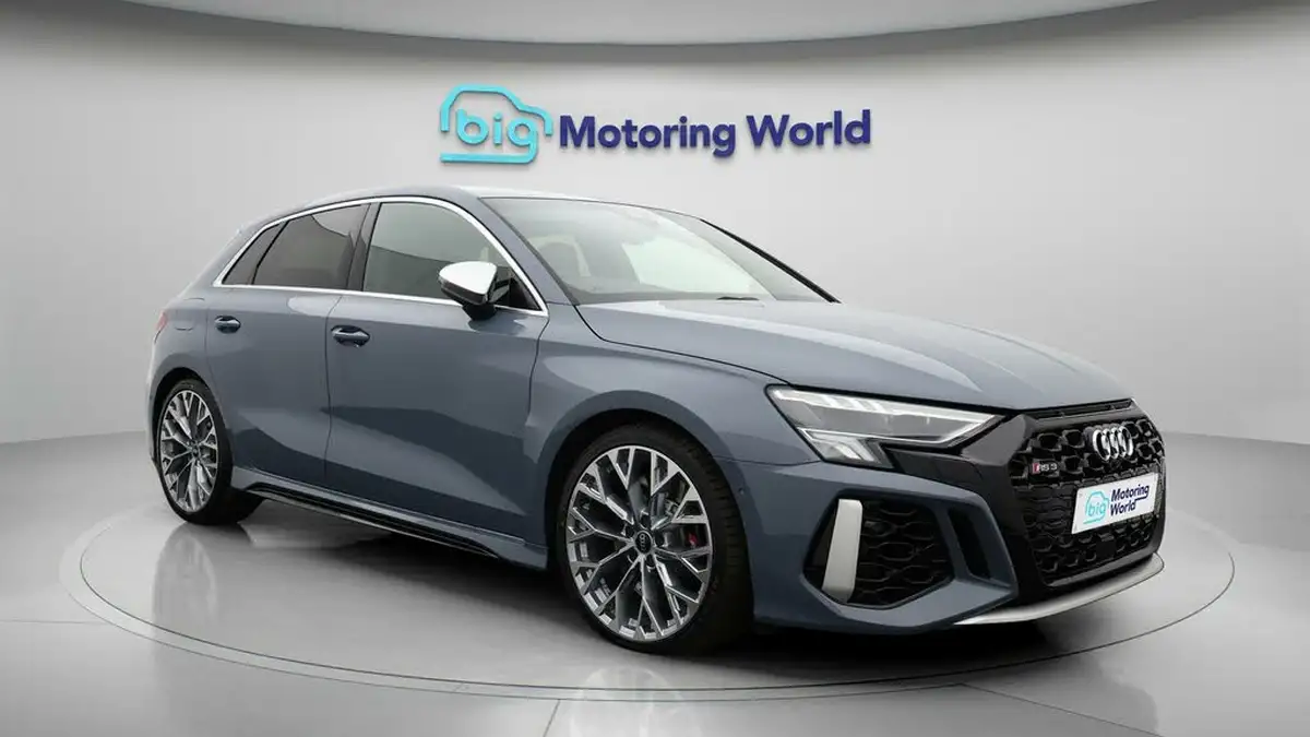2022-audi-rs3-25-tfsi-sportback-5d-big-45