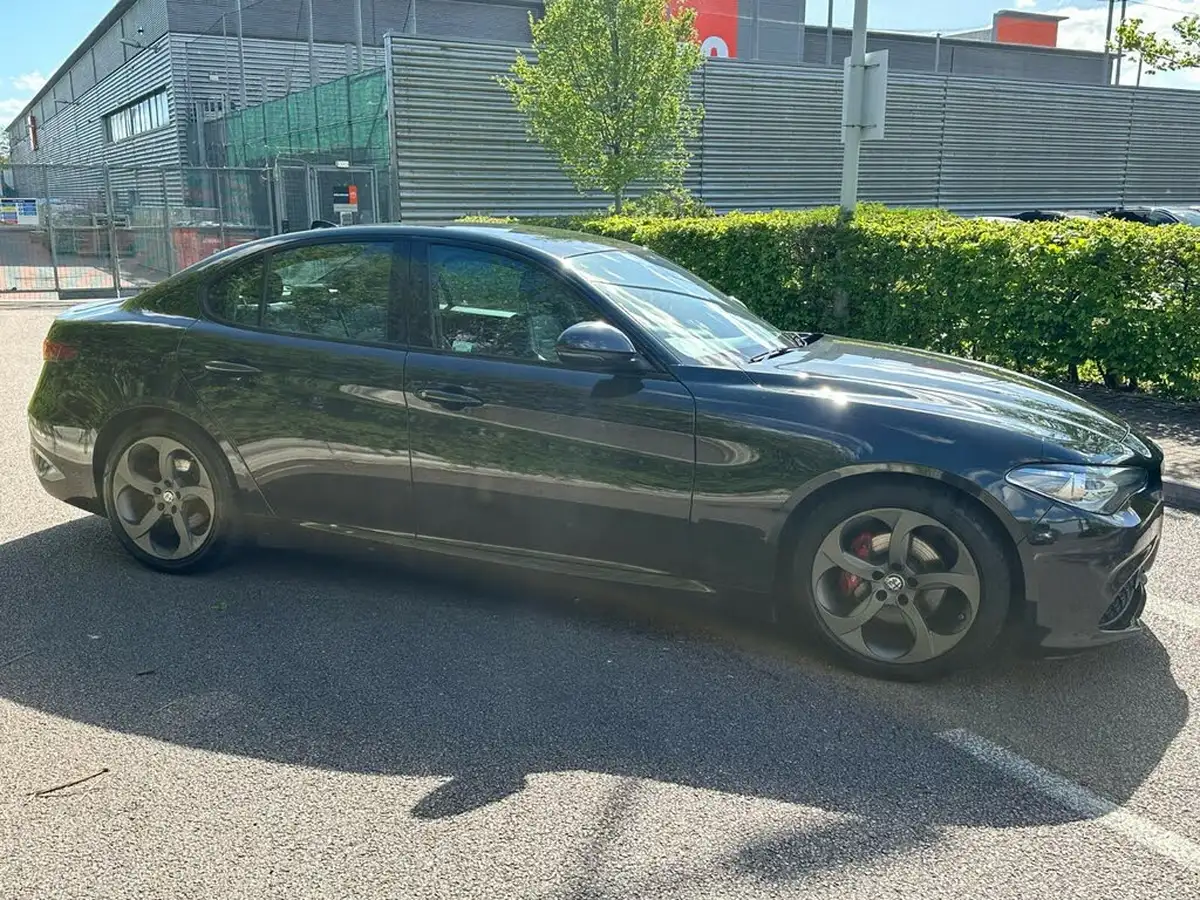 2017-alfa-romeo-giulia-22td-speciale-big-2