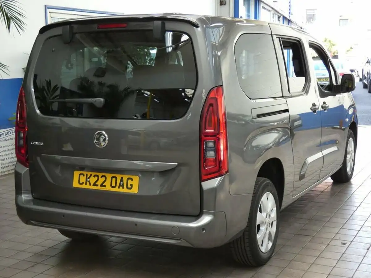 2022-vauxhall-combo-life-15-se-xl-100ps-big-20