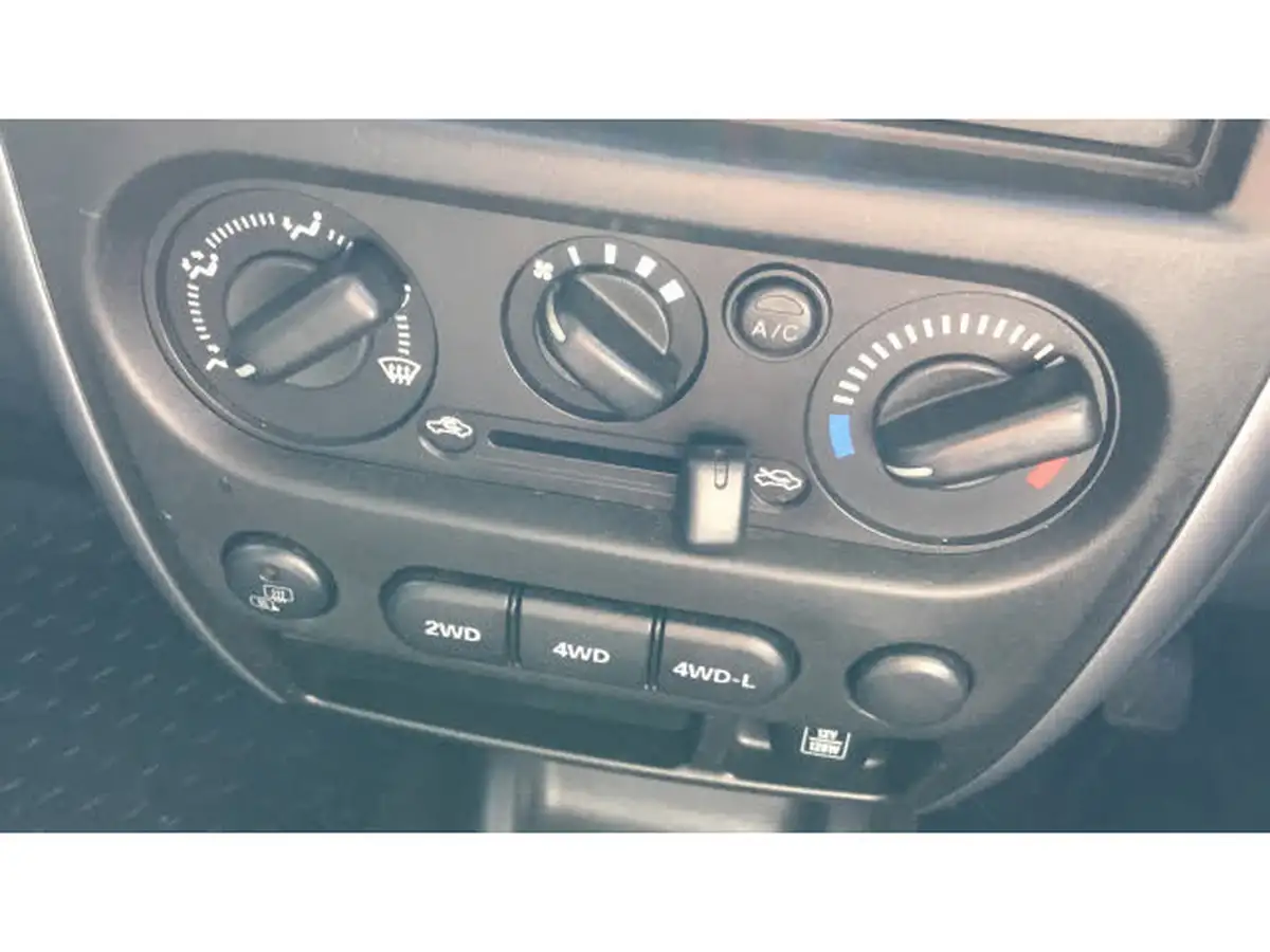 2017-suzuki-jimny-13-sz4-big-30