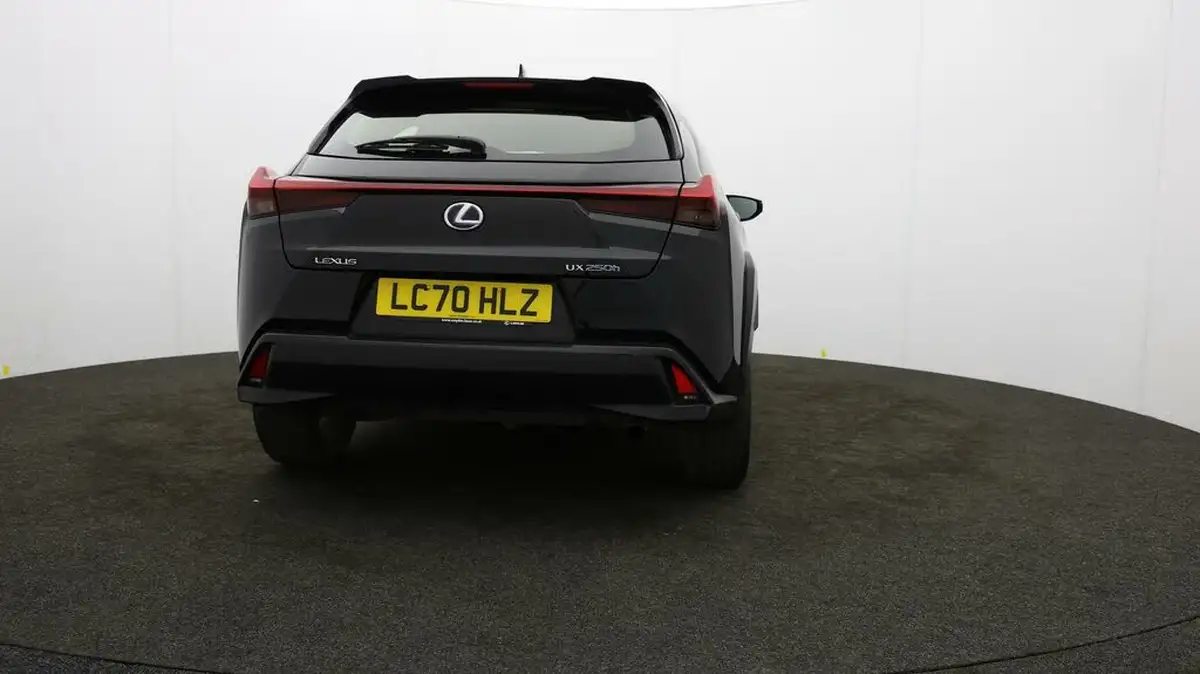 2020-lexus-ux-250h-20-ux-without-navigation-big-54