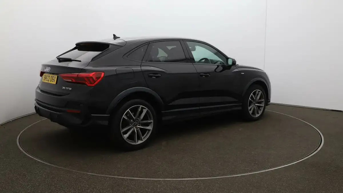 2022-audi-q3-15-35-tfsi-black-edition-cod-sportback-s-tronic-big-47