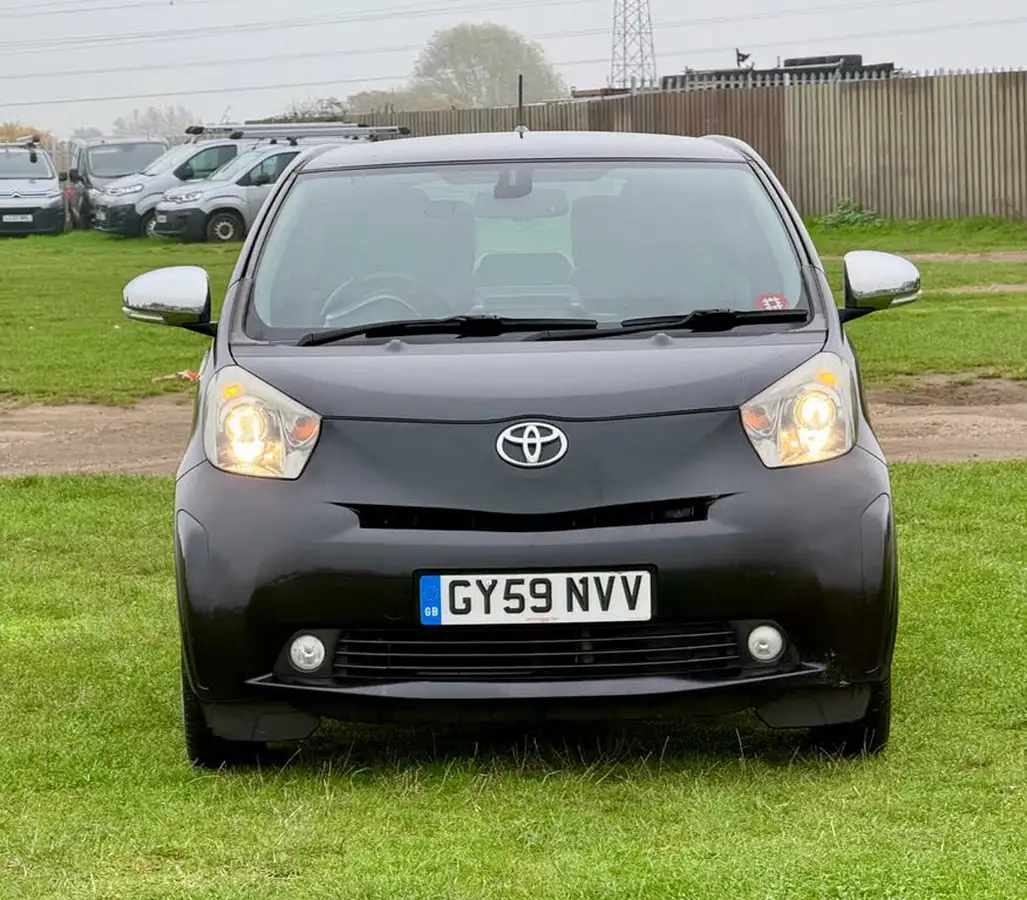 2009-toyota-iq-133-3-99bhp-cvt-big-3