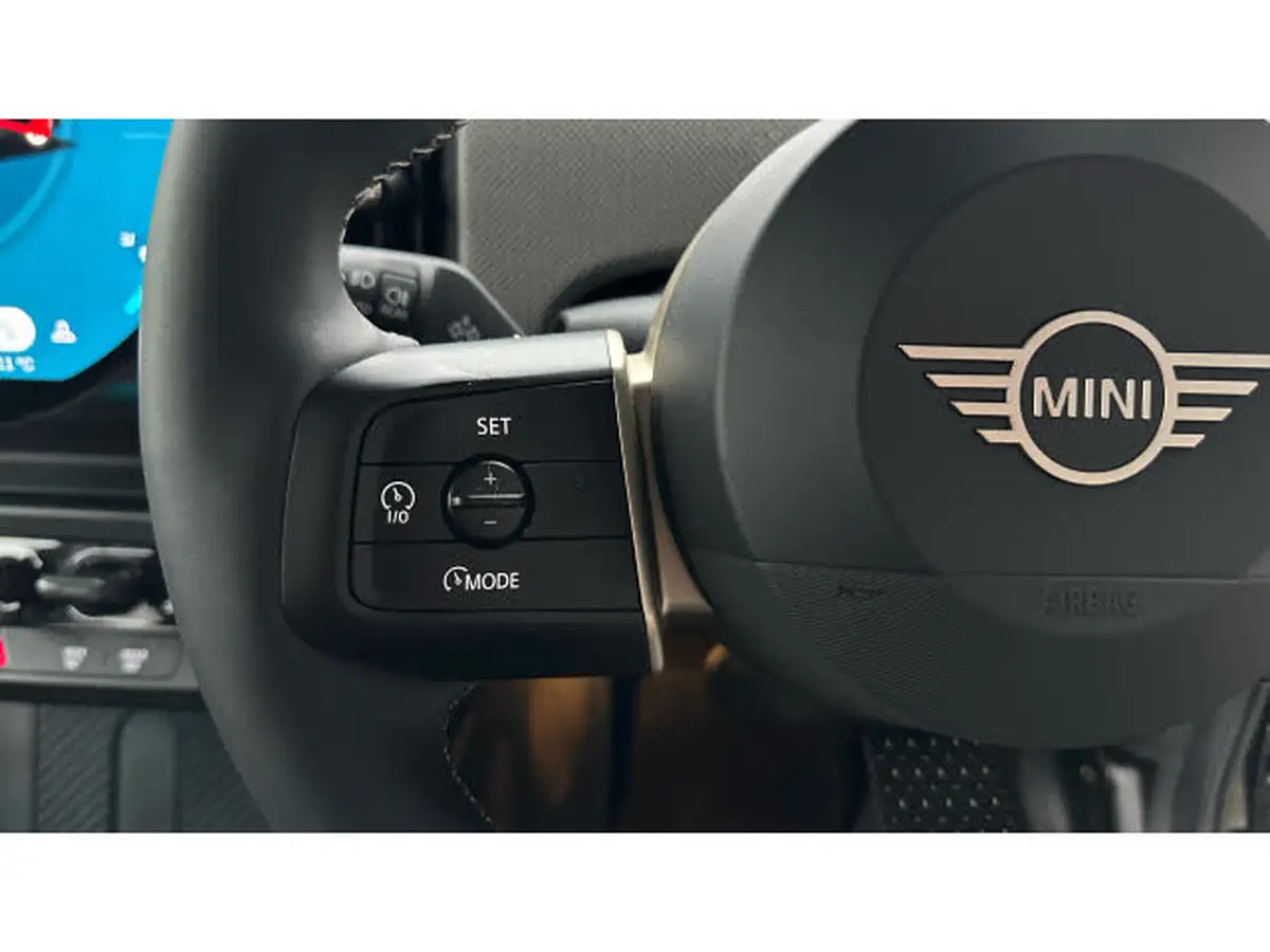 2024-mini-cooper-15-cooper-c-exclusive-3d-big-16