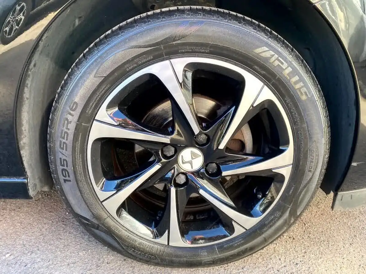 2016-ds-ds-3-16bluehdi-elegance-100ps-big-19