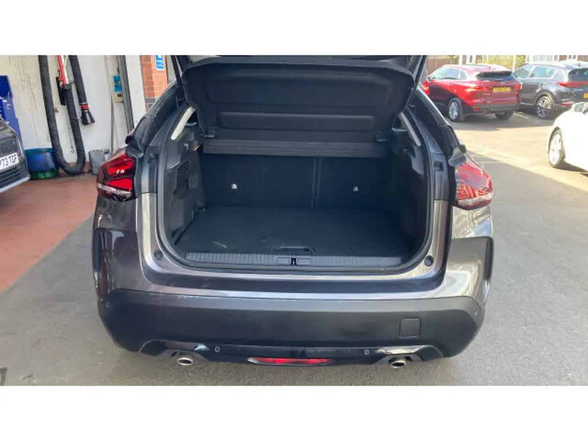 2022-citroen-c4-12-puretech-shine-130ps-big-3