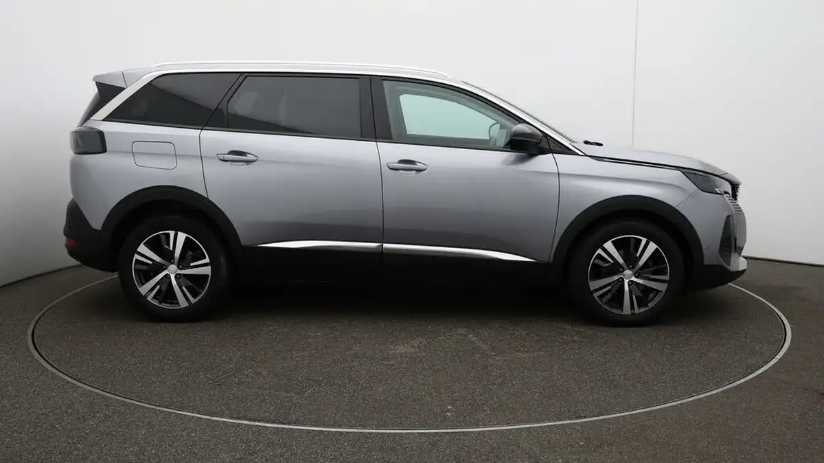 2022-peugeot-5008-suv-12-puretech-allure-premium-big-42