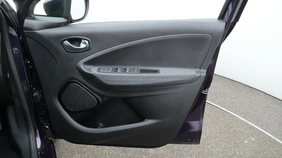 2022-renault-zoe-e-gt-line-big-15