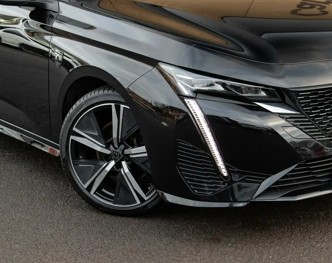 2022-peugeot-308-sw-15-bluehdi-gt-station-wagon-big-2