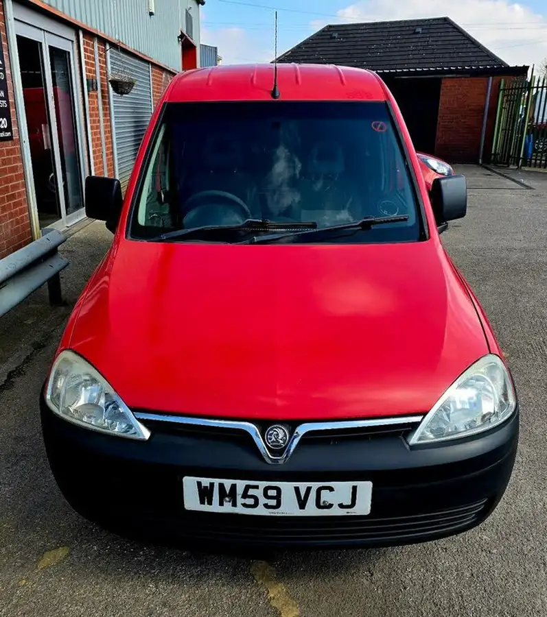 2010-vauxhall-combo-13td-1700-panel-big-8