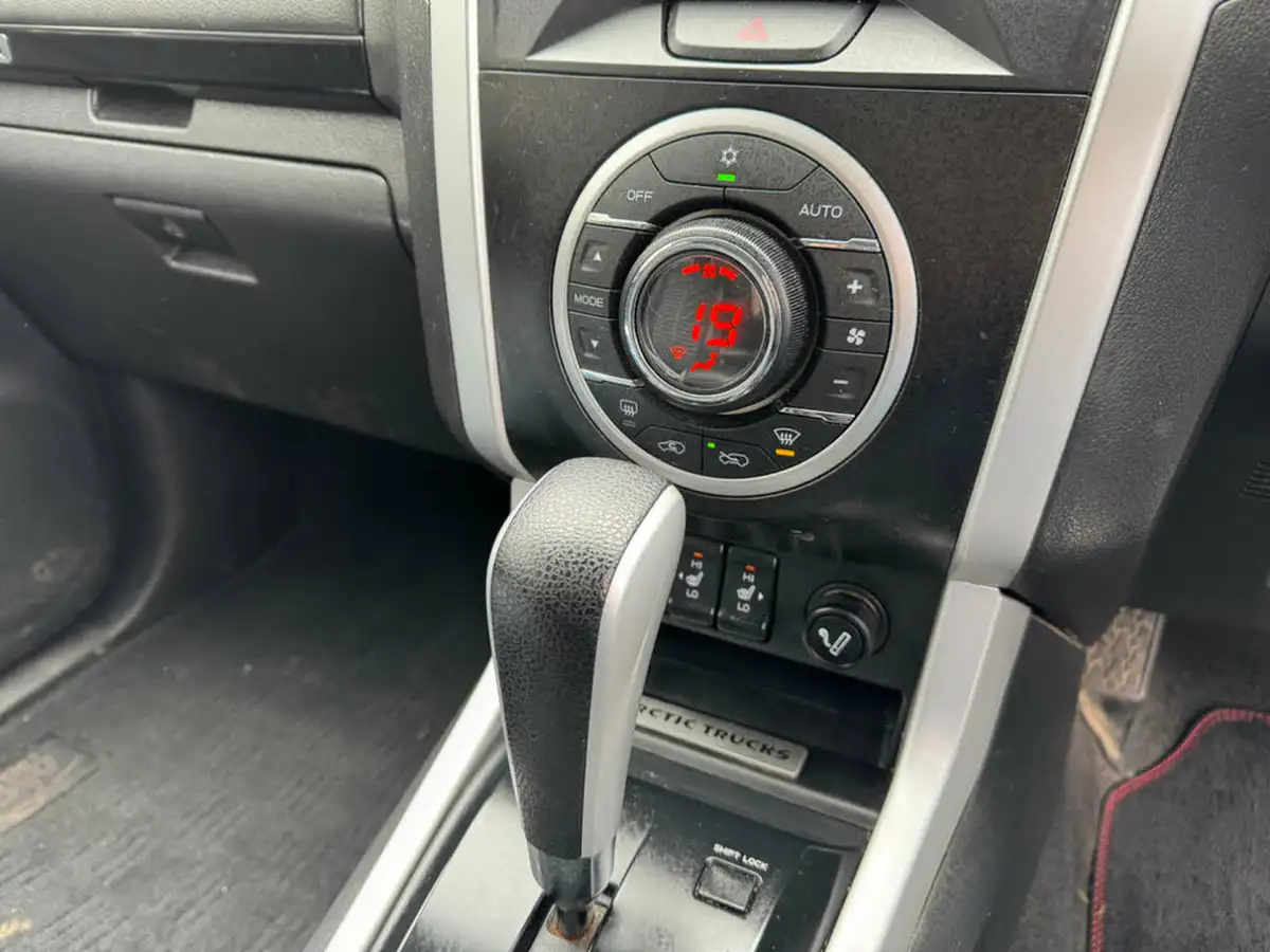 2020-isuzu-d-max-19td-arctic-trucks-at35-162bhpeu6-auto-big-16