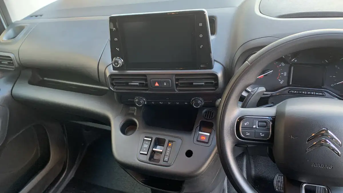 2024-citroen-berlingo-15-bluehdi-1000-driver-edition-130pseu6d-eat8-big-9