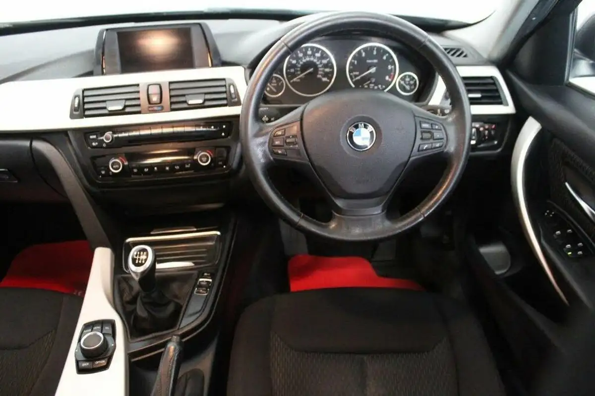 2014-bmw-3-series-20td-318d-se-saloon-4d-big-36